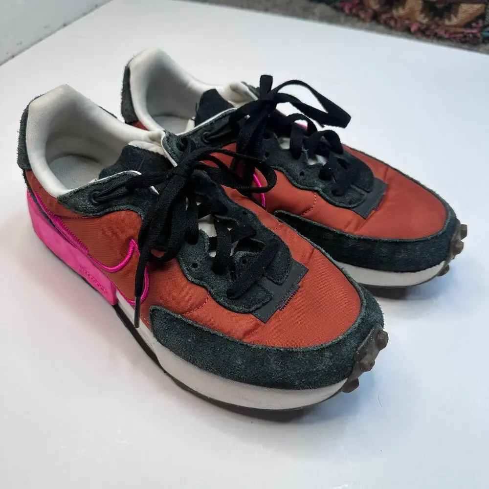 Nike Fontanka Waffle Burn Sunrise Sneakers